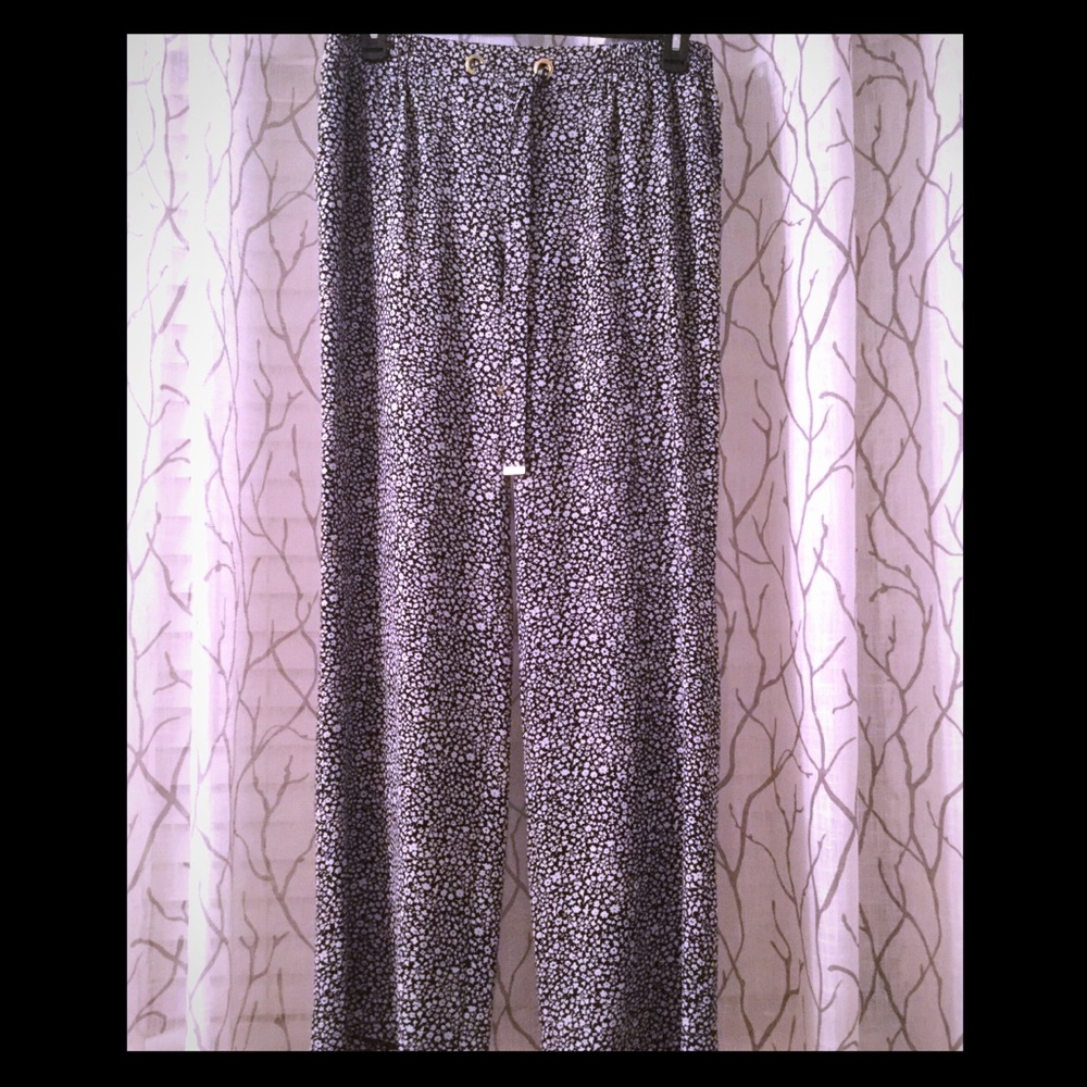Palazzo pants, wide leg style very comfy